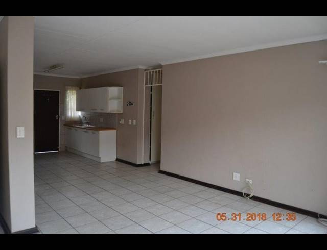 3 BEDROOM TOWNHOUSE FOR SALE IN PETERSFIELD